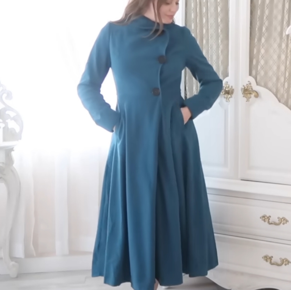 High collar long length coat